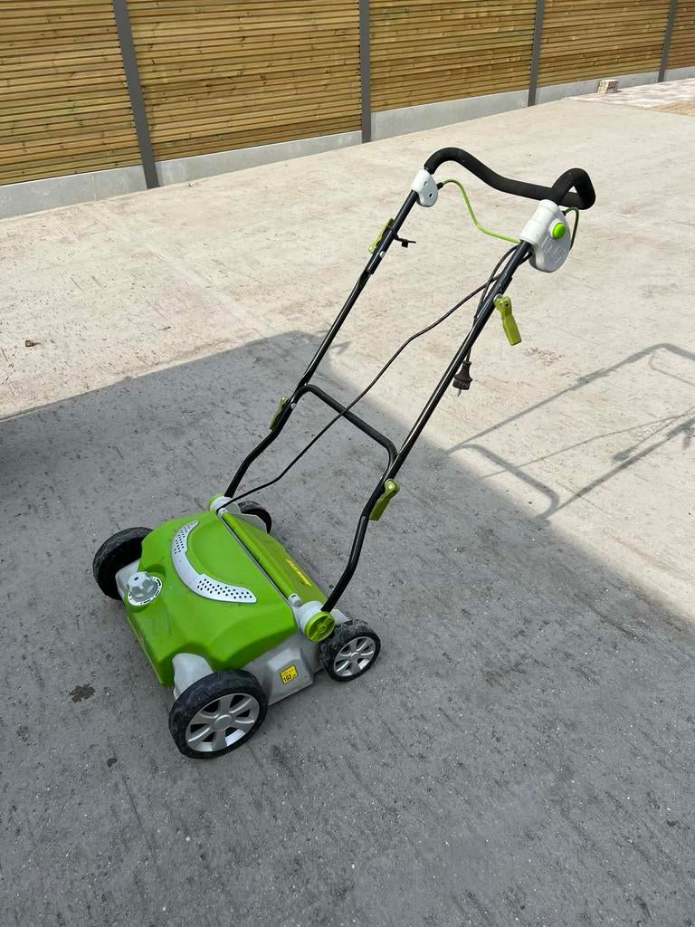 Central Park electische verticuteermachine, Tuin en Terras, Verticuteermachines, Ophalen, Zo goed als nieuw