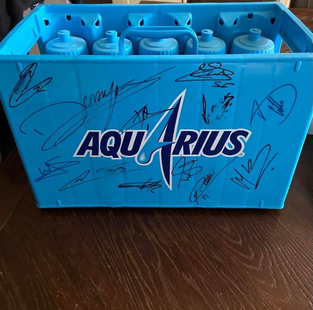 Gesigneerde rode duivels drinkbak, Ophalen of Verzenden, Zo goed als nieuw, Overige typen