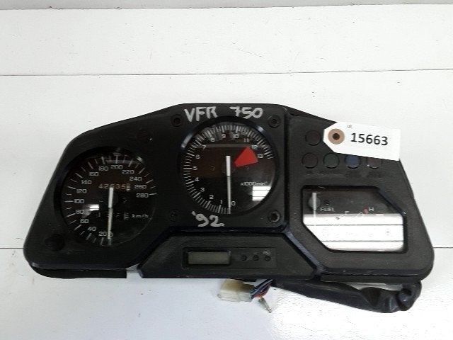 VFR750 1990 - 1993 Honda Tellers D1-25915