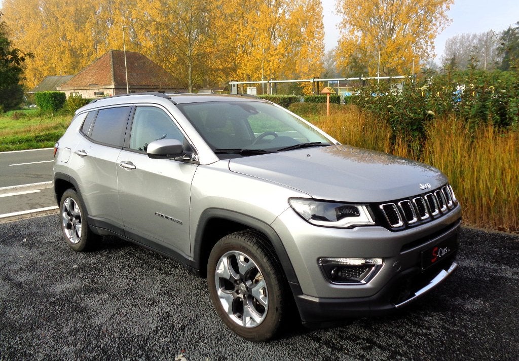 Jeep Compass 2.0D /4X4/ Eerste Eigenaar/Leder/Trekhaak/, Auto's, Automaat, Dealer onderhouden, Verwarmde buitenspiegels, 1956 cc