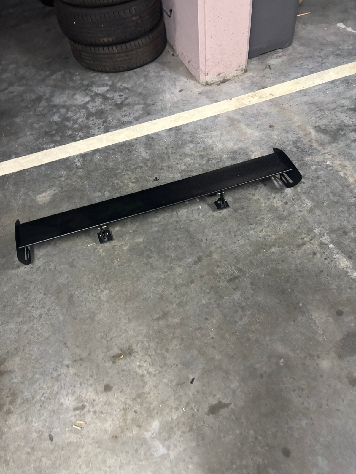 Low profile spoiler, Ophalen