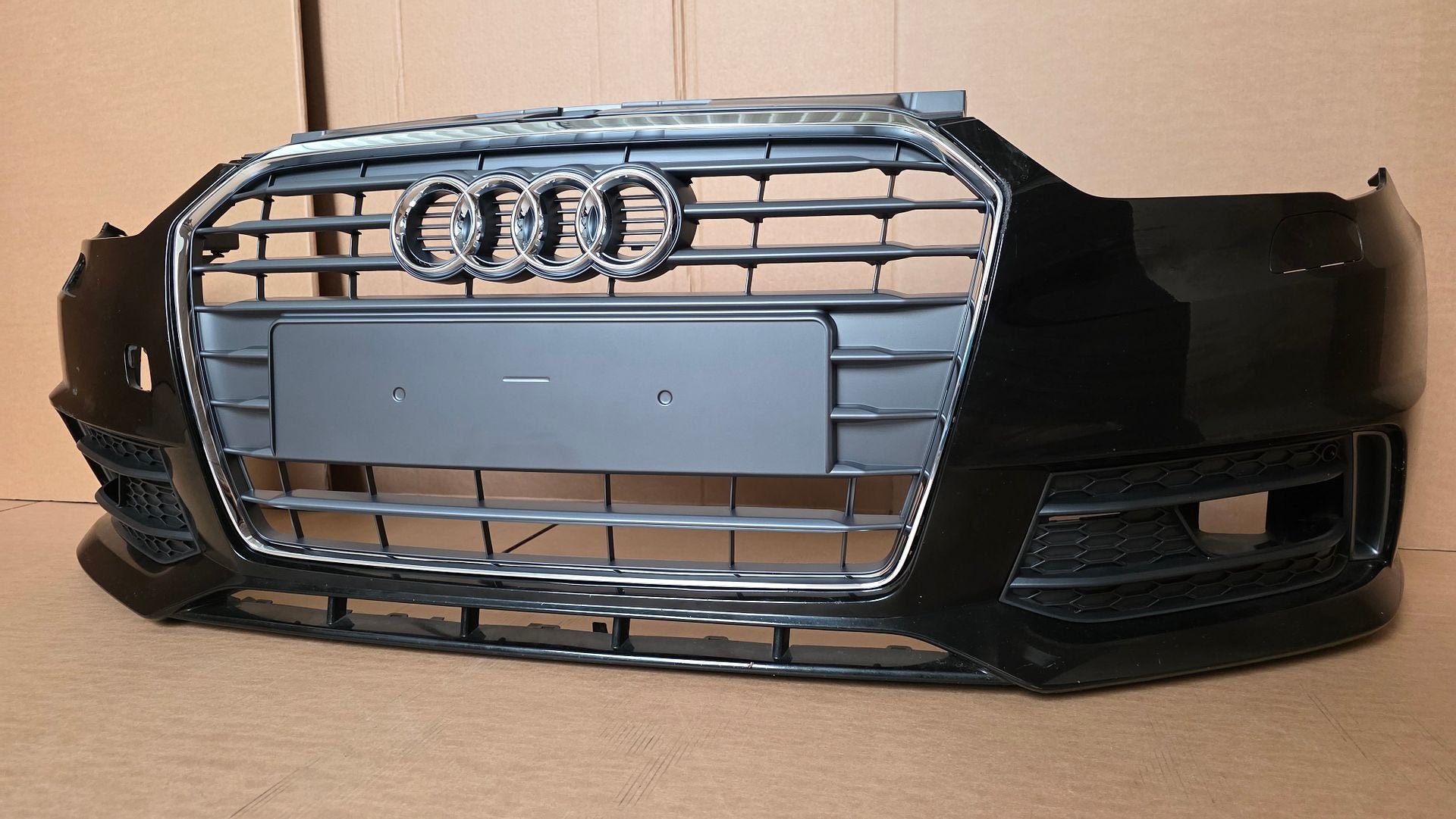 Voorbumper Audi A1 8XA S-line Facelift KLS Origineel Bumper, -, Origine de la pièce connue, Utilisé, -