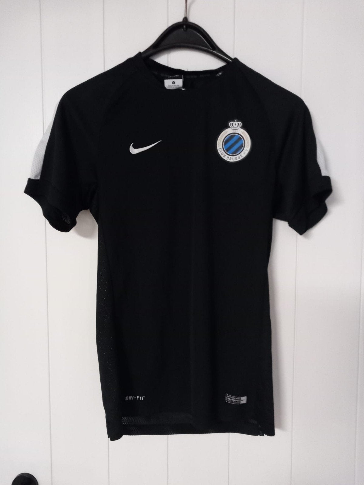 Club Brugge trui smal, Enlèvement
