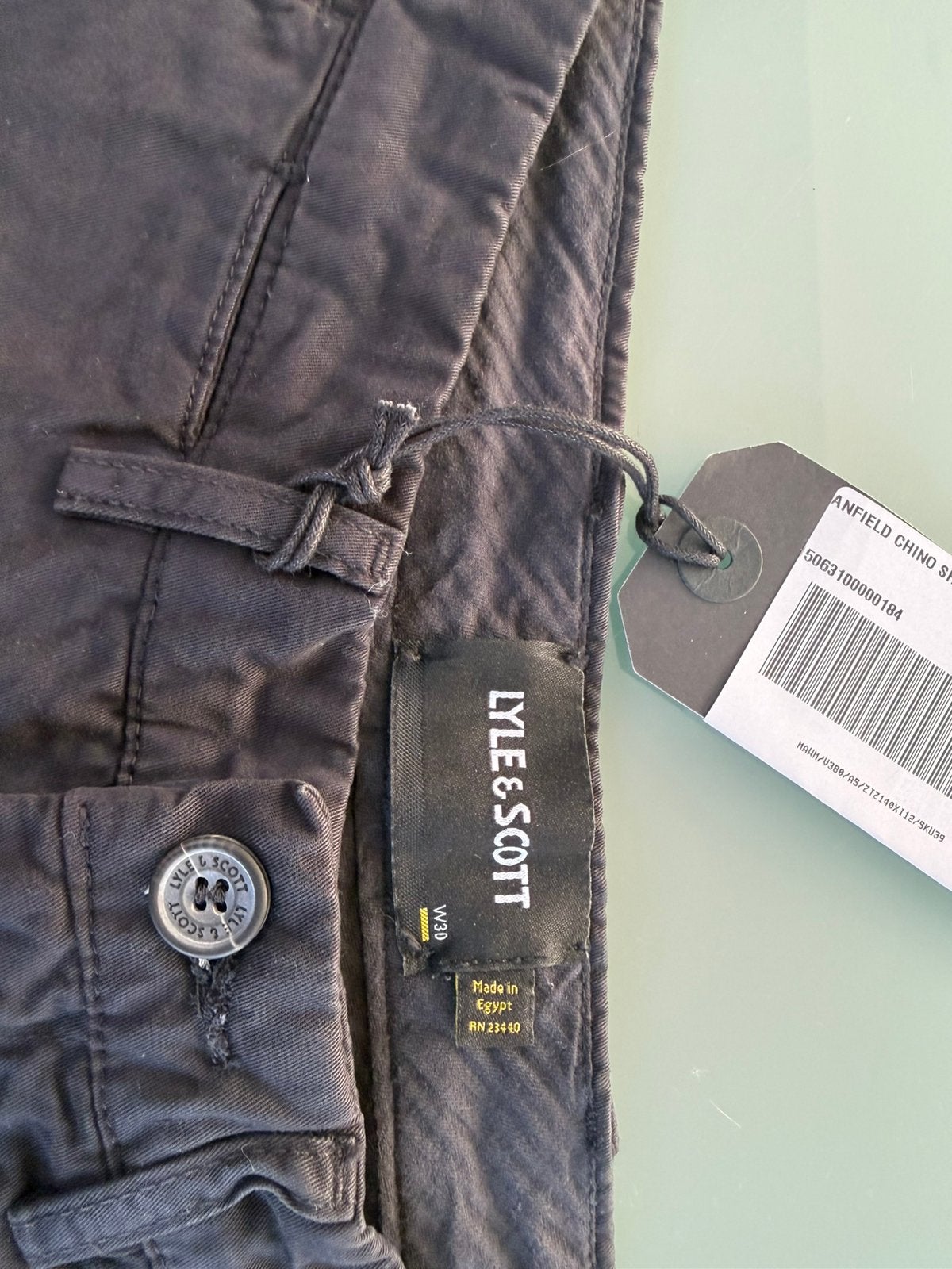 Short lyle en scott maat 30 maar past als 29, Kleding | Heren, Broeken en Pantalons, Ophalen, Zo goed als nieuw