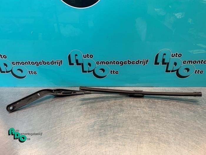 Bras essuie-glace avant d'un BMW 1-Serie (1-Serie 03-), -, 3 mois de garantie, Utilisé, -
