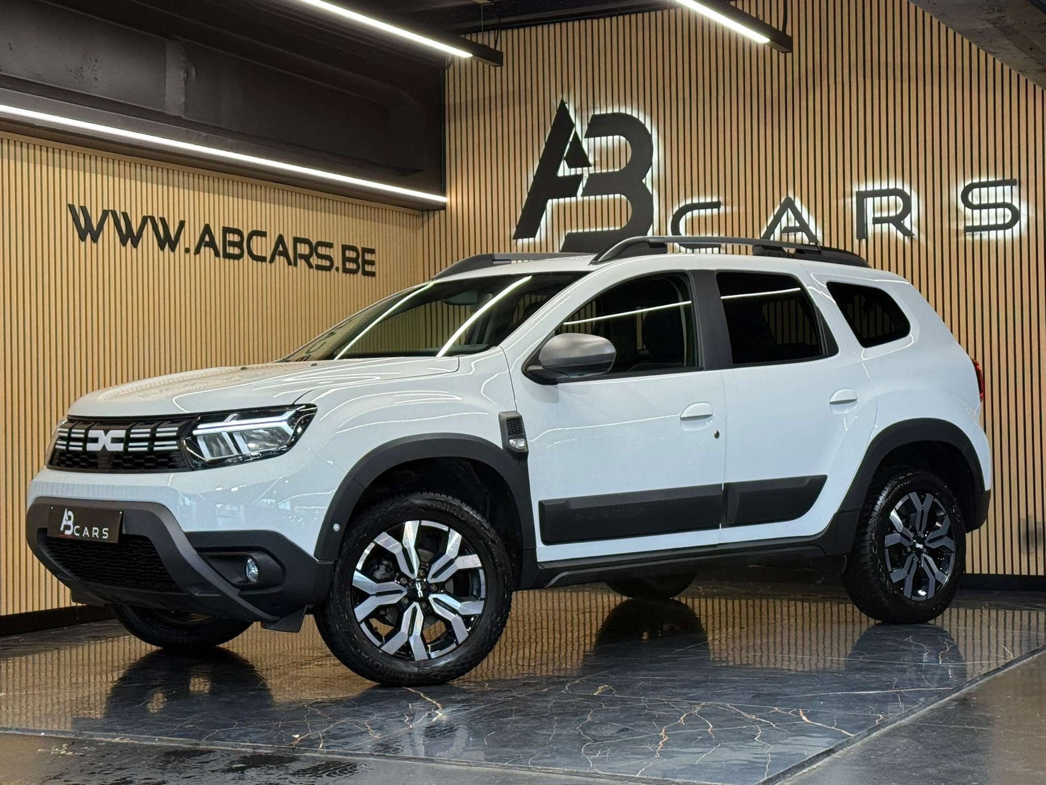 Dacia Duster 1.0 ECO * LPG + ESSENCE * 1ER PROPRIETAIRE * GA, Auto's, Stof, Gebruikt, Zwart, 91 pk