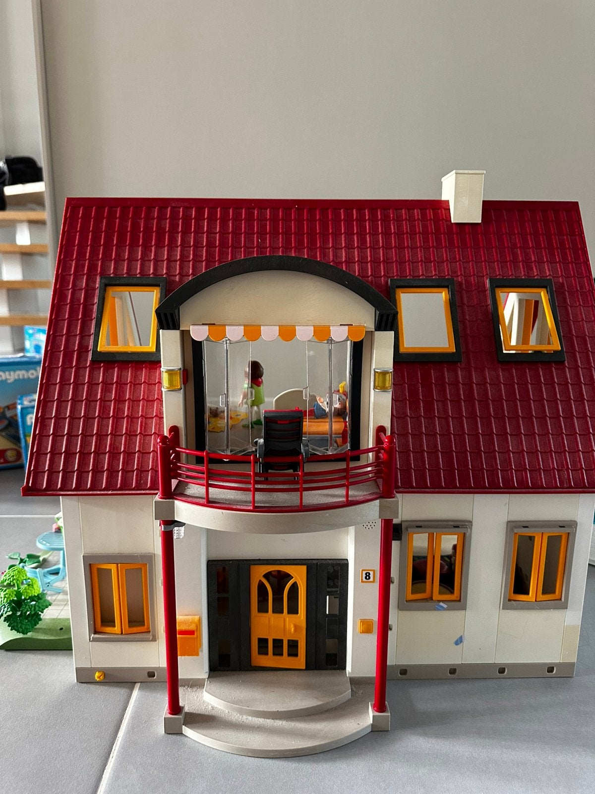 Playmobil villa huis met winkeltje en zwembad, Ophalen, Zo goed als nieuw