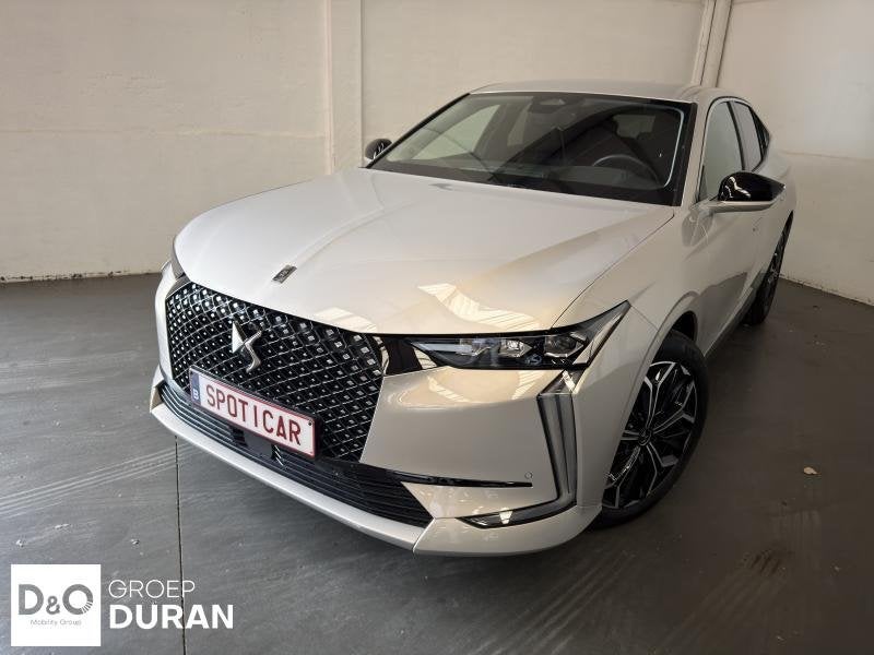 DS Automobiles DS 4 Etoile Hybrid e-dcs6, Autos, DS, DS 4, Phares directionnels, Régulateur de distance, Airbags, Air conditionné