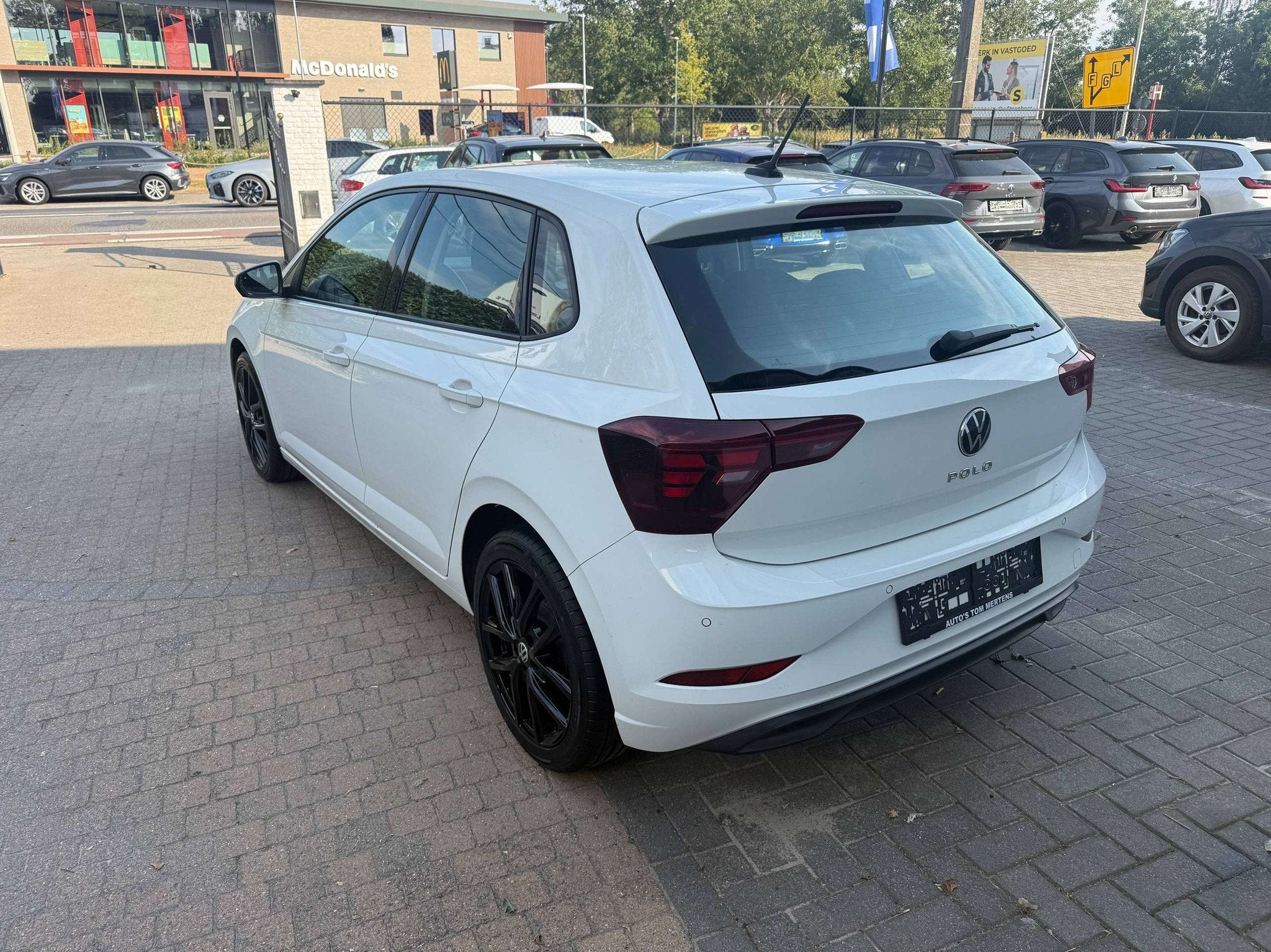 Volkswagen Polo Polo 1.0 Life/Navi/Airco/pdc V&A/Lane & Fron, Auto's, Stof, Gebruikt, Zwart, Wit