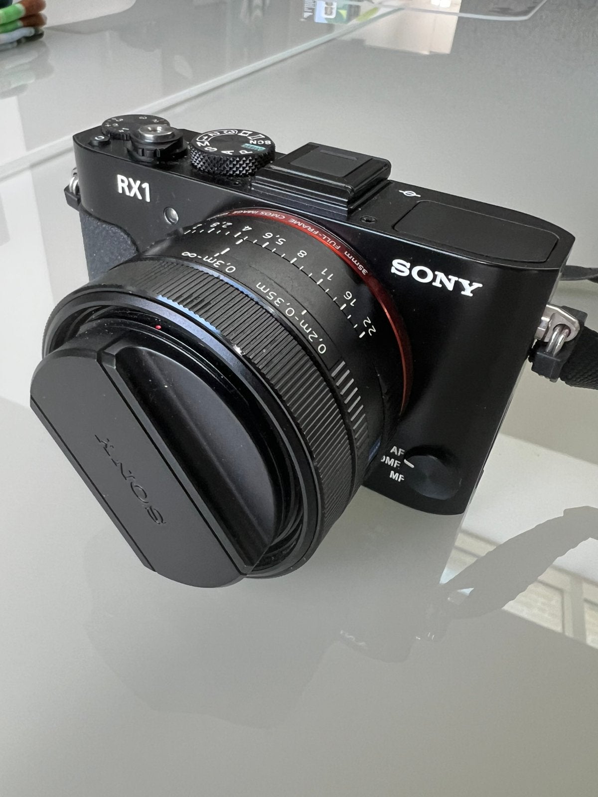 Sony Cyber-shot DSC-RX1 Full Frame – Zeiss 35mm F2 – 24.3 MP, Ophalen, Gebruikt, Compactcamera, Sony
