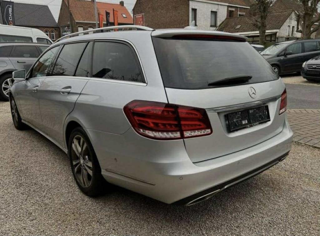 mb E200 cdi automatique kit line amg 0499870447, Autos, Mercedes-Benz, Achat, 5 portes, Automatique, Particulier
