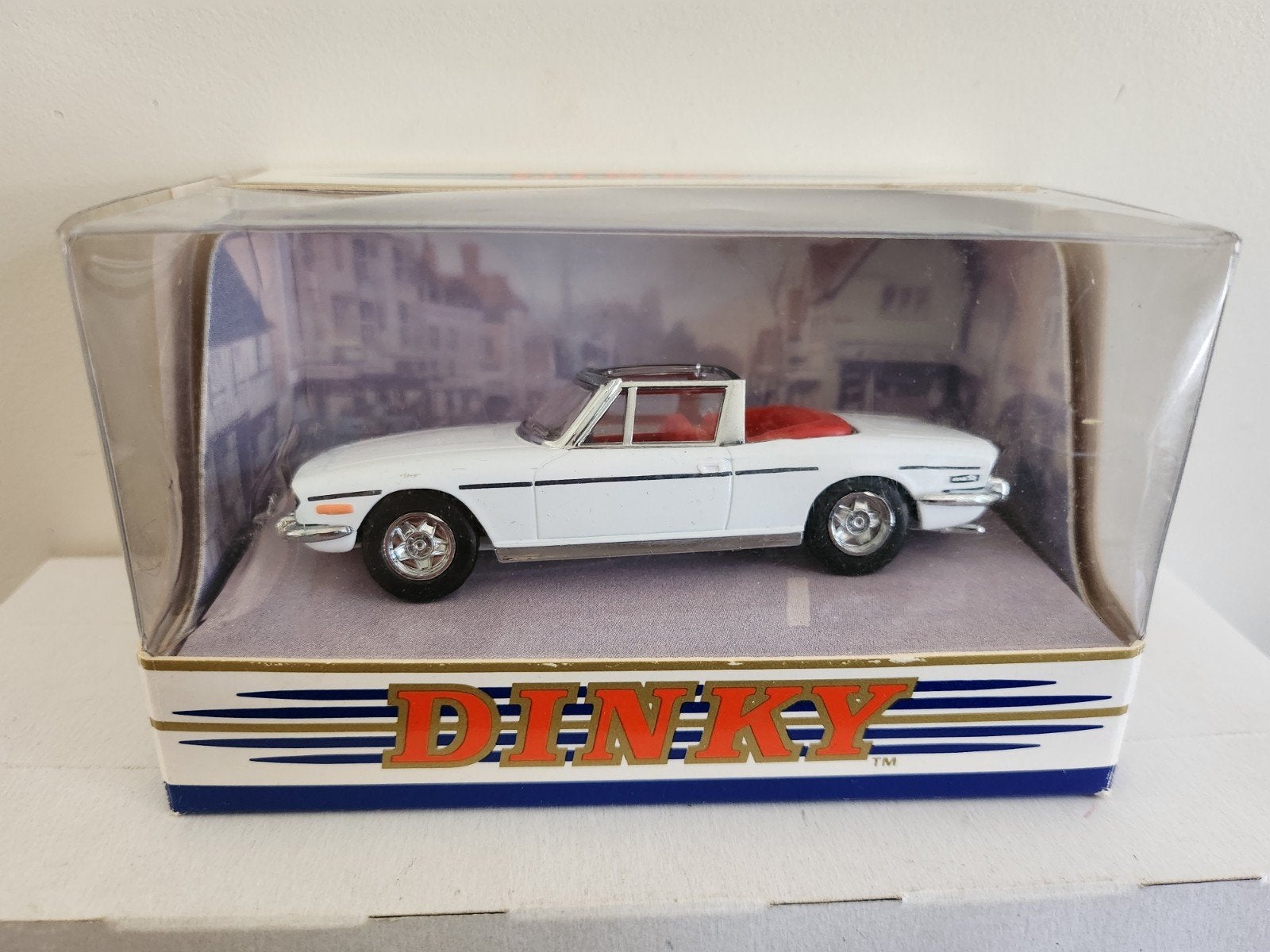 Matchbox Dinky 1969 Triumph Stag DY28 (1992), Enlèvement ou Envoi
