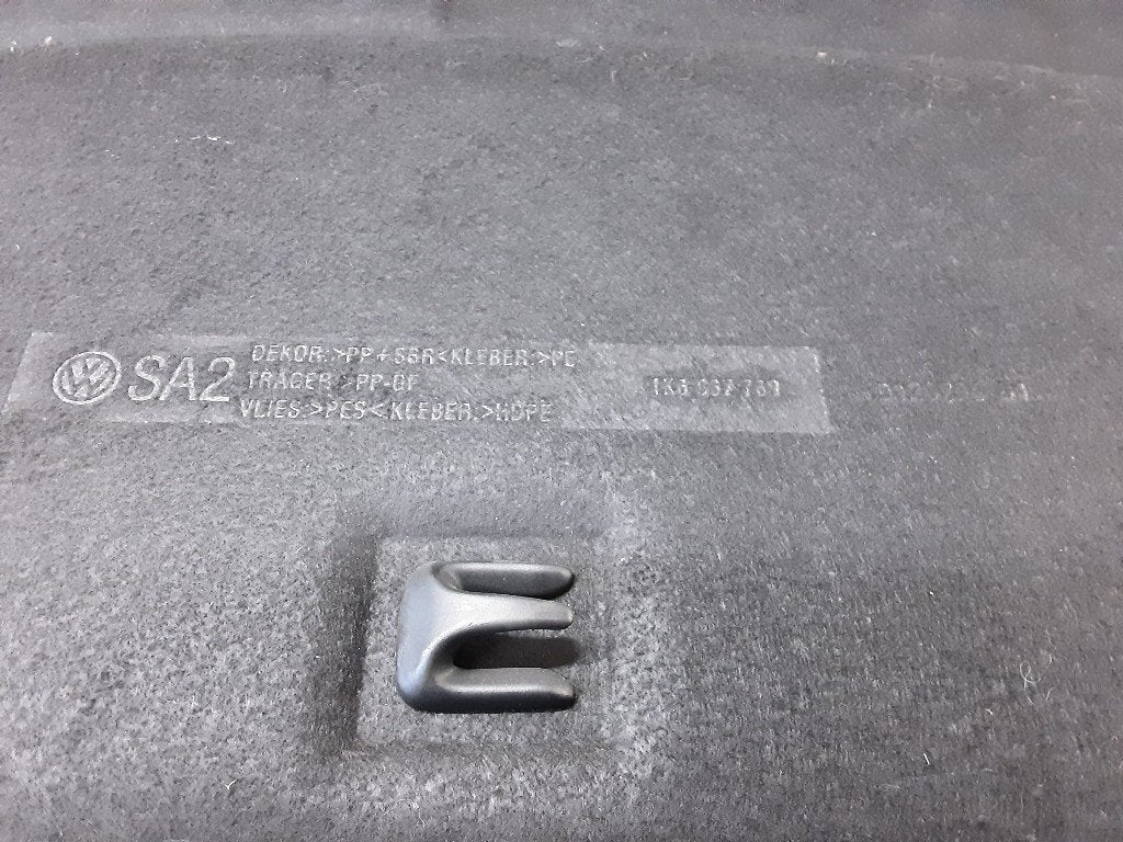 HOEDENPLANK Volkswagen Golf V 4Motion (1K1) (1K6667763), Gebruikt, Volkswagen, Mevr. I. Hauben, Rue de l'Espoir 34 34
4030  GRIVEGNÉE, BE