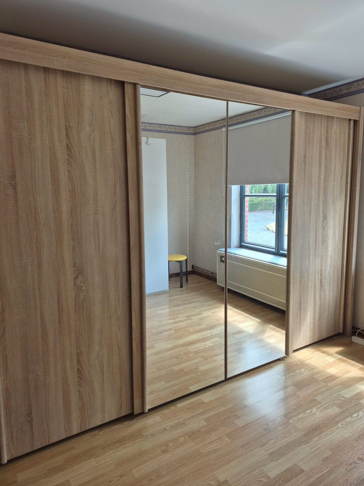 Armoire en très bon état,, Enlèvement, Comme neuf