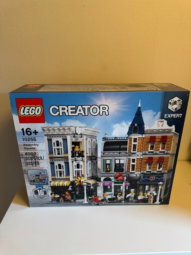 Lego 10255 creator assembly square nieuw en sealed, Kinderen en Baby's, Speelgoed | Duplo en Lego, Ophalen, Zo goed als nieuw