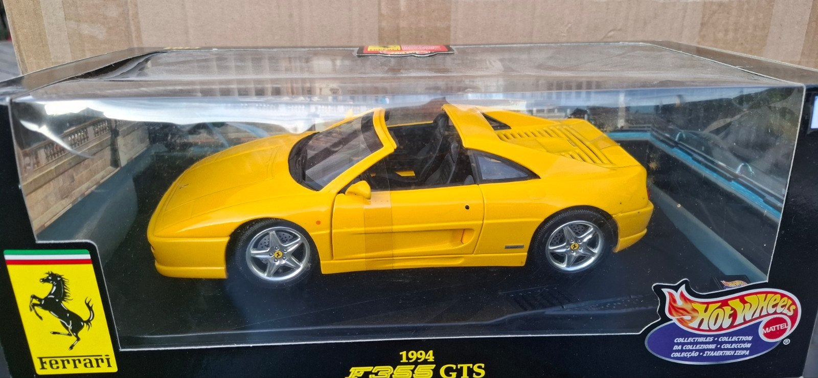 1/18 Hot Wheels Ferrari F355 GTS    Yellow - 1994, Hobby en Vrije tijd, Ophalen of Verzenden, Nieuw, Auto, Hot Wheels