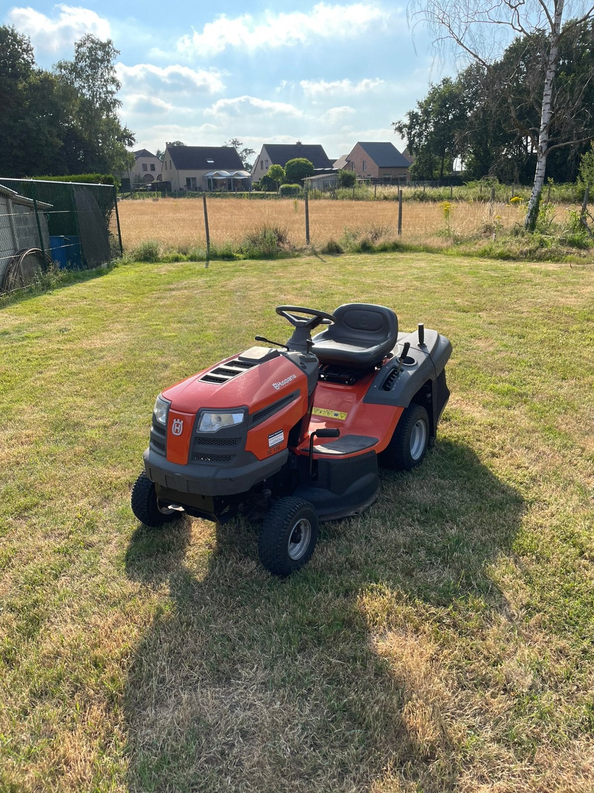 Zitmaaier husqvarna hydrostaat, Tuin en Terras, Ophalen, Zo goed als nieuw, Opvangbak