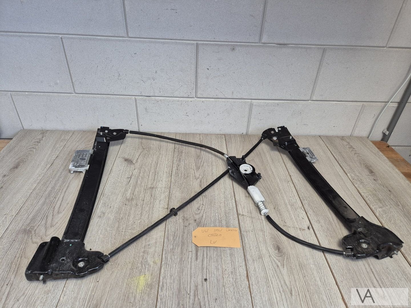 VW New Beetle cabrio 02 - 10 raammechaniek links voor €150, Volkswagen, -, Utilisé, -
