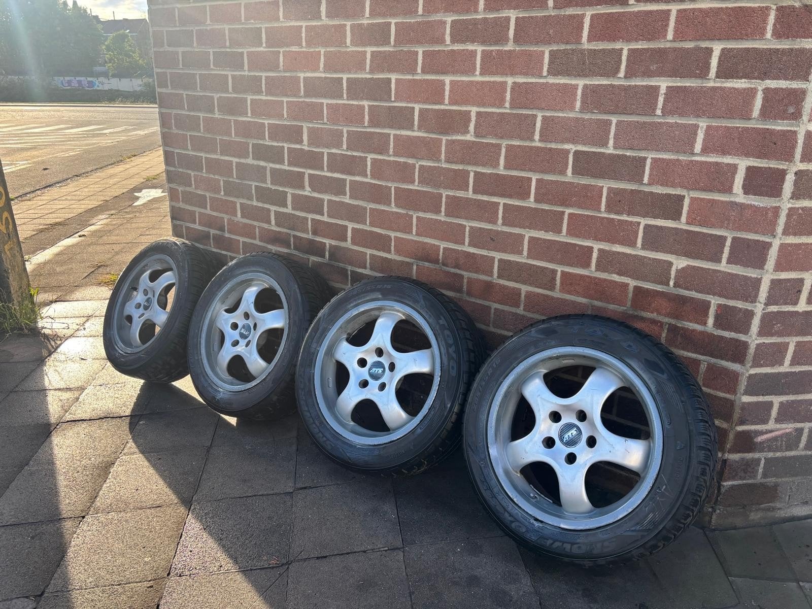 Lot de 4 jantes VW,Audi,Seat,Skoda + pneu hiver (205/55R16), Autos : Pièces & Accessoires, Enlèvement, Neuf, Audi