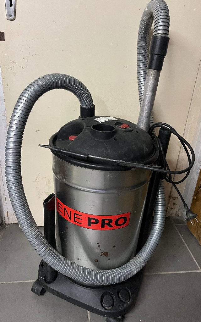 Aspirateur à cendres, Bricolage & Construction, Enlèvement, Utilisé, Autres types