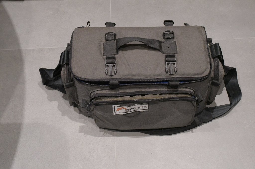Sac pour appareil photo Lowepro Magnum 35, TV, Hi-fi & Vidéo, Enlèvement ou Envoi, Utilisé, Organisation modulable, Sac à bandoulière