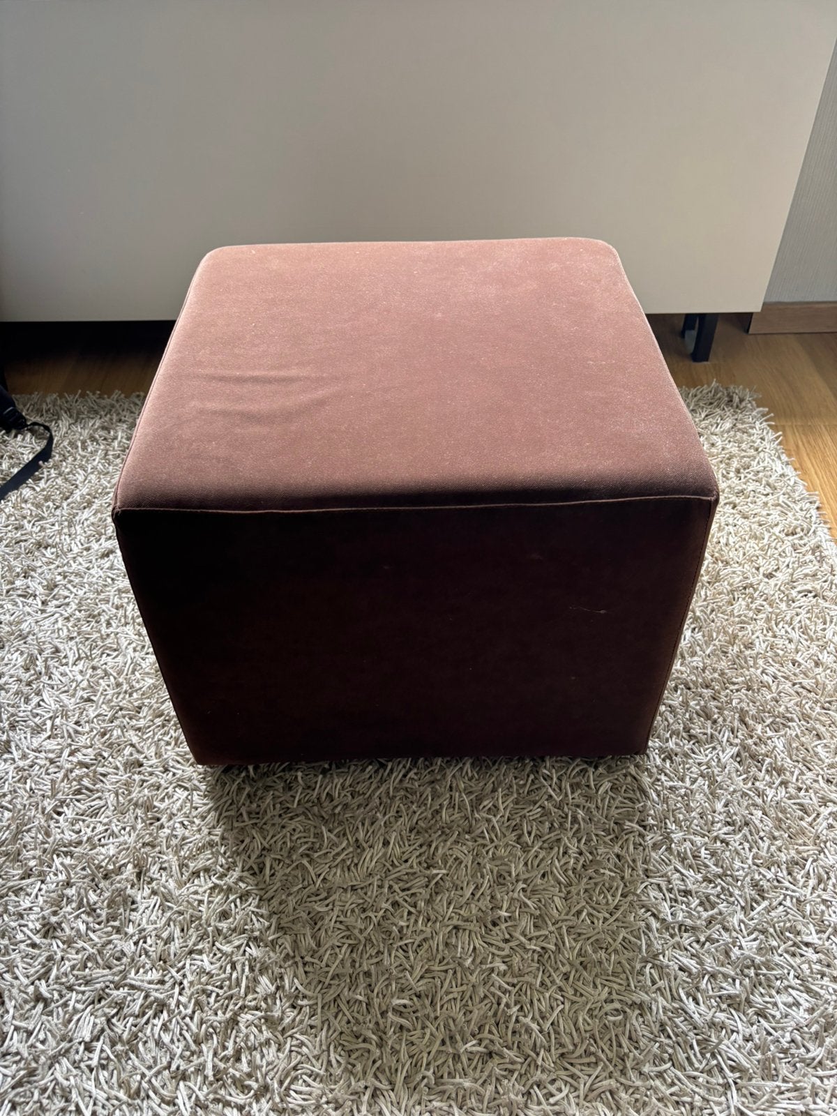 Pouf brun, Enlèvement, Utilisé