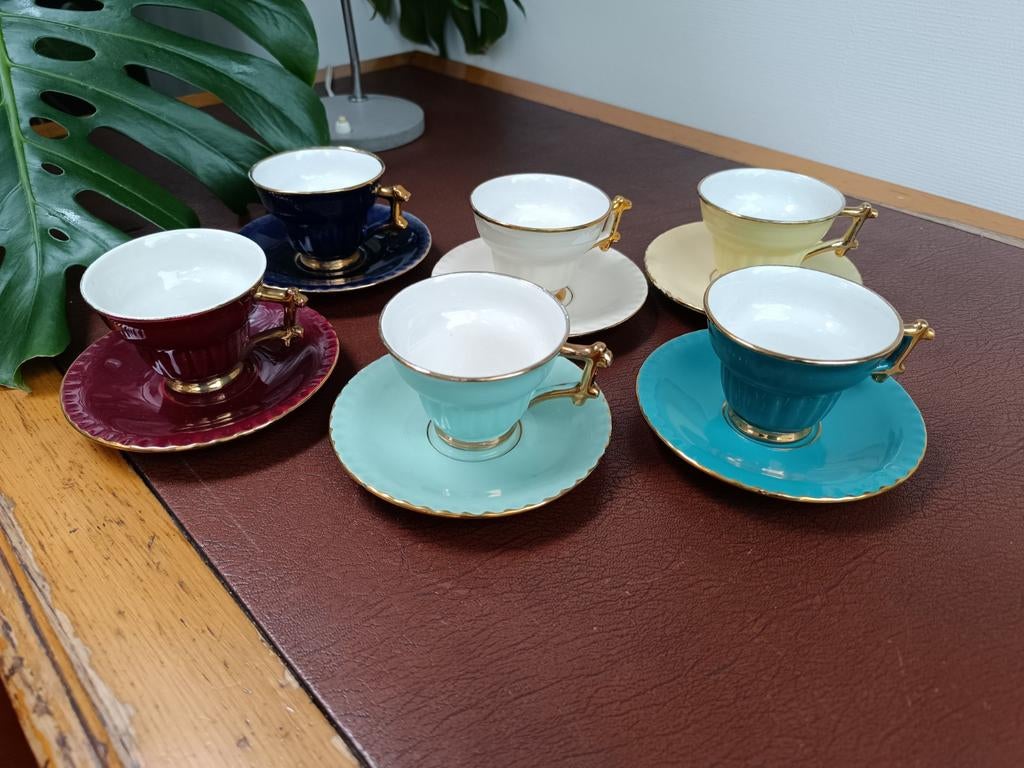 Set oude koffie tasjes, Ophalen of Verzenden