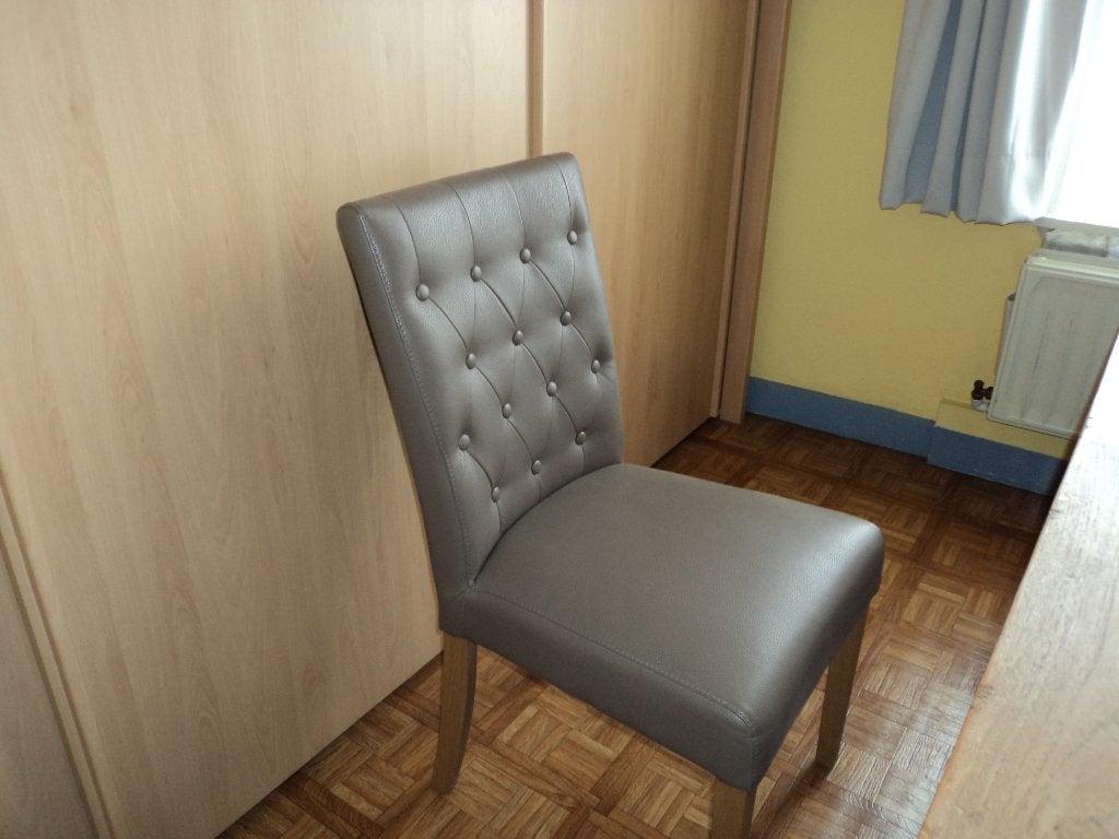 6 nette en stijlvolle eetkamerstoelen., Maison & Meubles, Chaises, Gris, Synthétique, Enlèvement, Cinq, Six Chaises ou plus