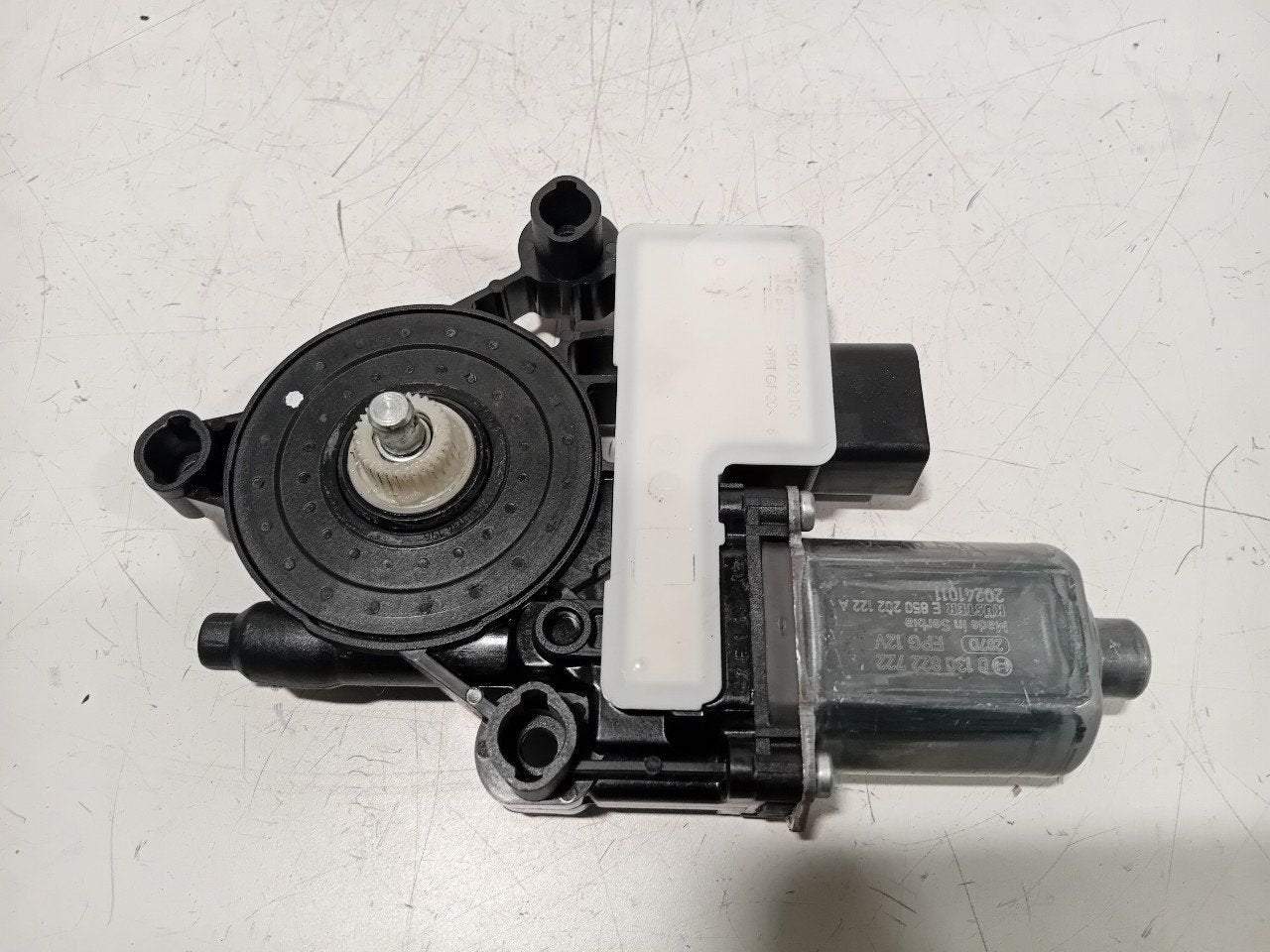 Hoedenplank Audi Q8, Auto-onderdelen, Onderdelen@venauto.nl, Van der Ven Autorecycling B.V., Gebruikt, Ettenseweg 76, 4706 PB Roosendaal, The Netherlands
