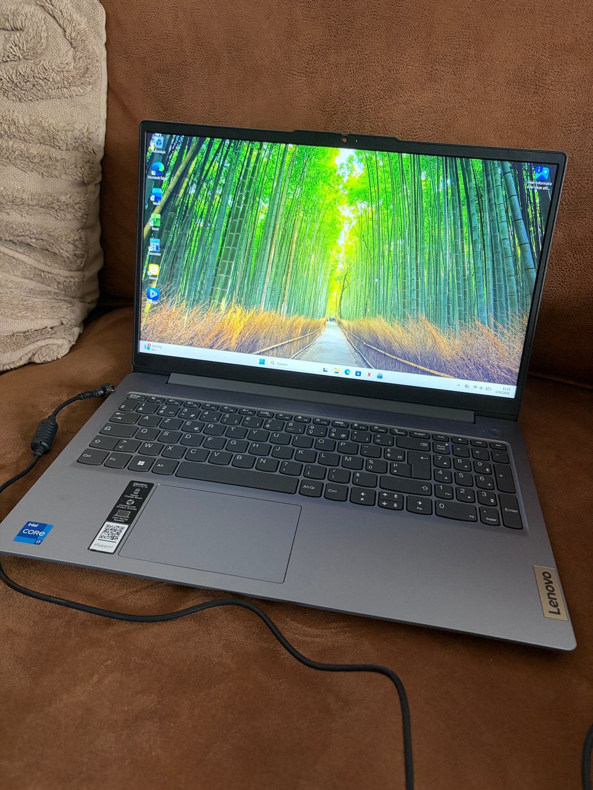 Lenovo laptop, Informatique & Logiciels, Ordinateurs portables Windows, Enlèvement, Comme neuf
