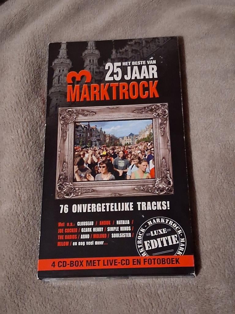 Luxe cd-box 25 jaar Marktrock, 4cd´s + boek, Ophalen of Verzenden, Zo goed als nieuw, Pop, Boxset