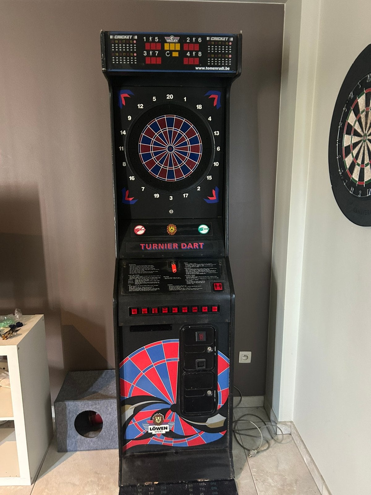 Elektrische darts kast ! Tot 8 spelers (soft point), Sport en Fitness, Ophalen, Zo goed als nieuw