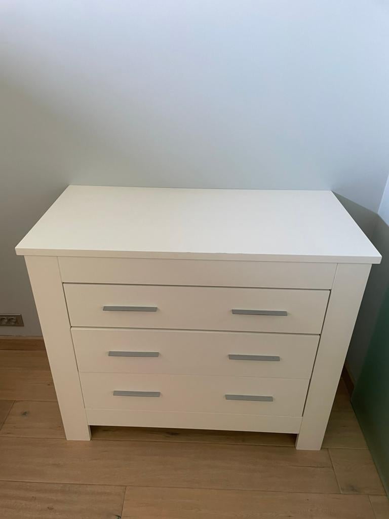 Commode gratis op te halen., Enfants & Bébés, Chambre d'enfant | Commodes & Armoires, Enlèvement, Comme neuf, Commode