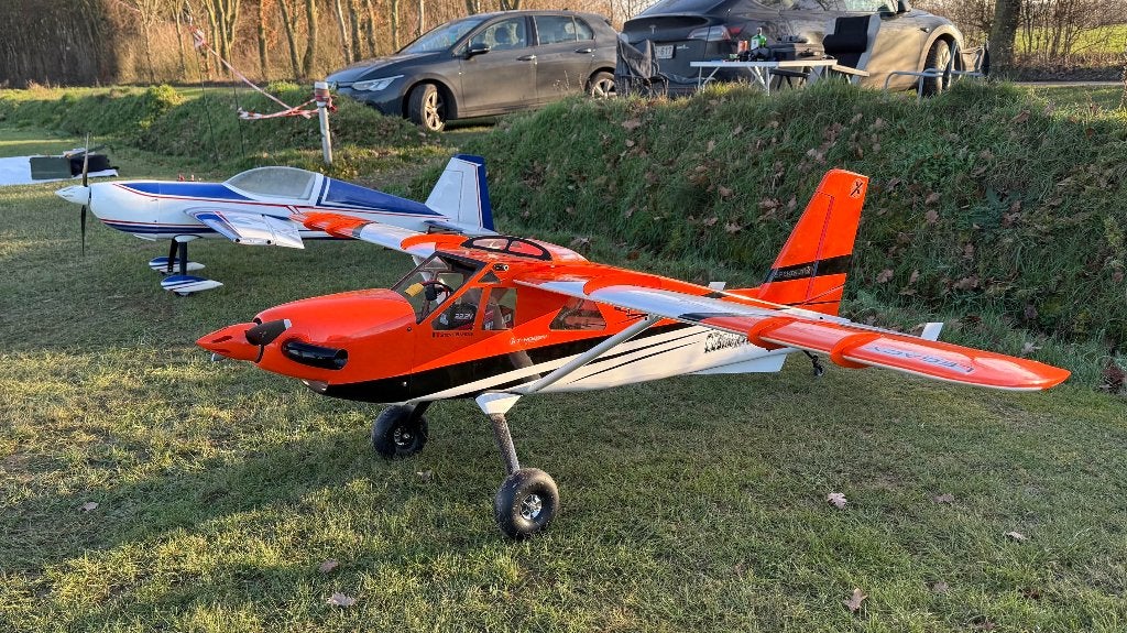Extreme Flight Bushmaster 84" RxR, portée de 2200 mm, Enlèvement, Comme neuf, Électro