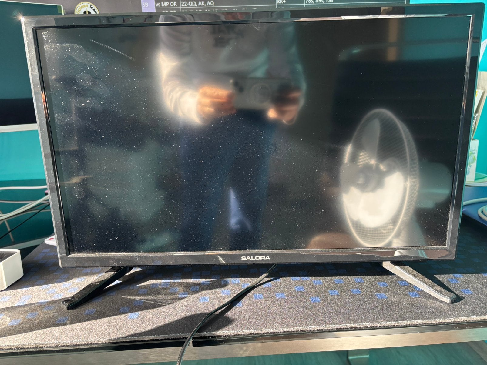 Salora hd led tv, Enlèvement, Comme neuf, LED
