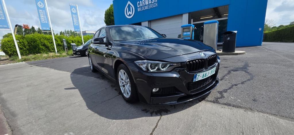 bmw 316 i met m bumper mooie wagen 136000 km, Auto's, BMW, 4 deurs, 1995 cc, Euro 6, Zwart