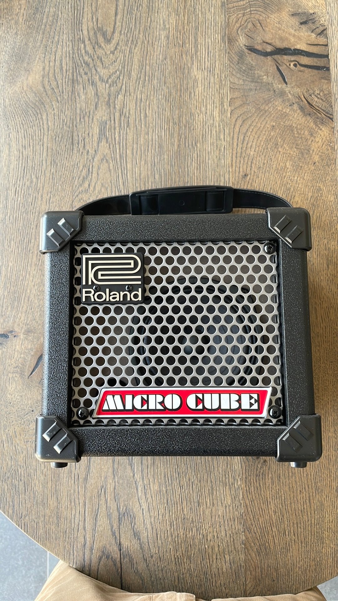 Roland Cube Micro (zonder adapter) + mix van kabels, Muziek en Instrumenten, Ophalen, Gebruikt, Gitaar, Minder dan 50 watt