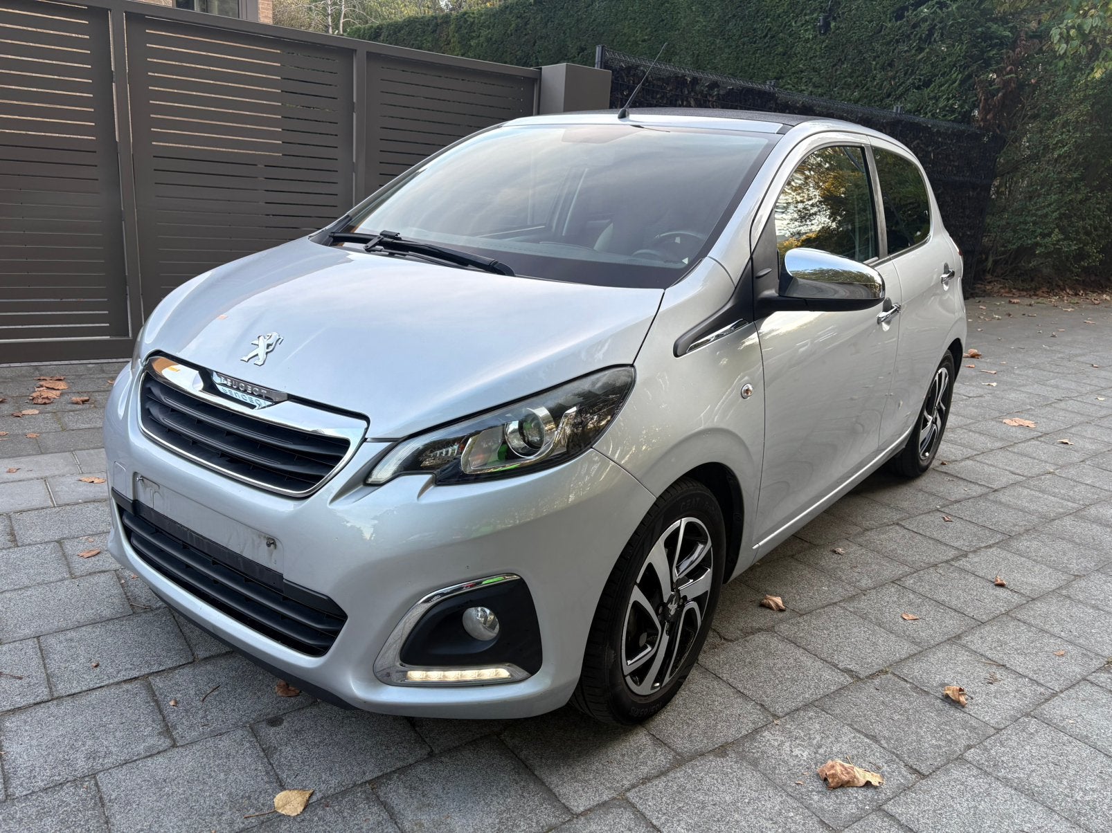 Peugeot 108 1.2 benzine top active, toit ouvrant, caméra !!!, Autos, Argent ou Gris, Achat, Euro 6, Entreprise