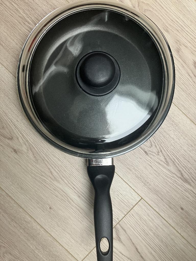Fissler pan met deksel - nieuw!, Ophalen, Keramische plaat, Koekenpan of Braadpan, Nieuw