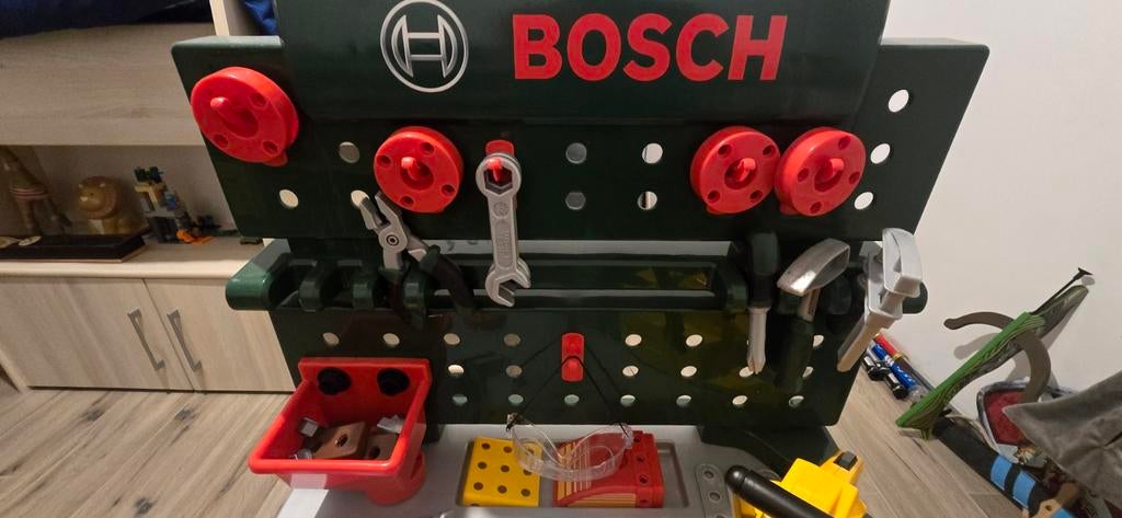 ÉTABLI BOSCH WORK-STATION / TRONÇONNEUSE TOOL TECH, Enlèvement, Comme neuf
