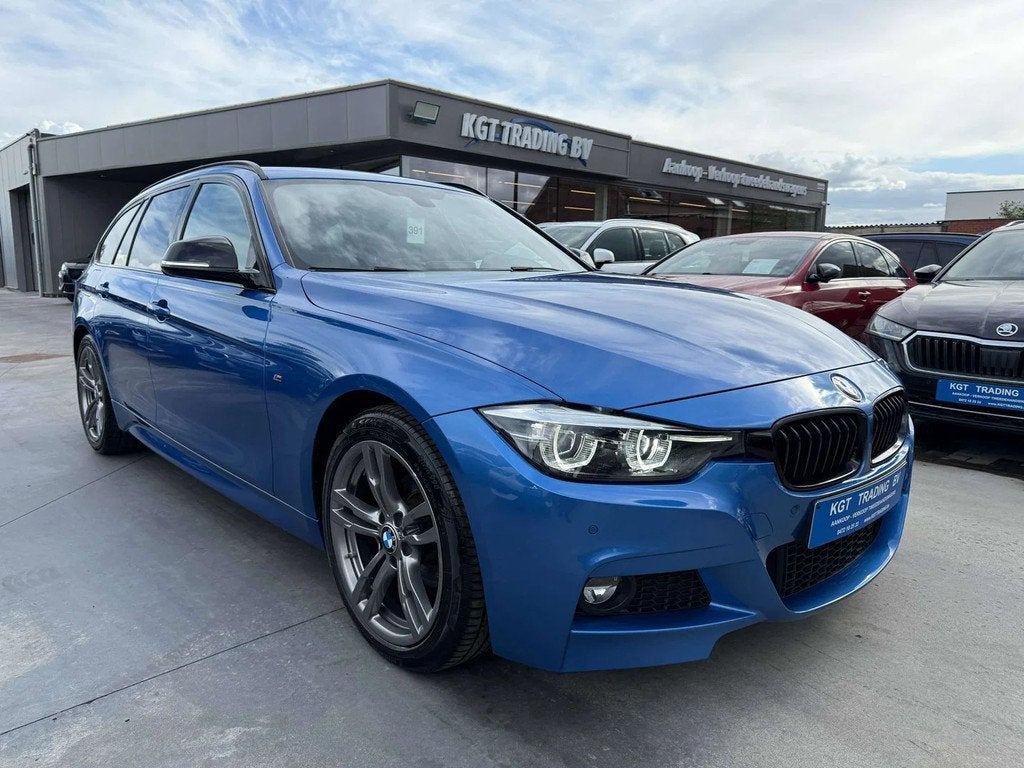 BMW 3 Serie 318 i TOURING M-PACK NAVIGATIE ZWART LEDER FULL, Achat, Euro 6, Entreprise, Boîte manuelle