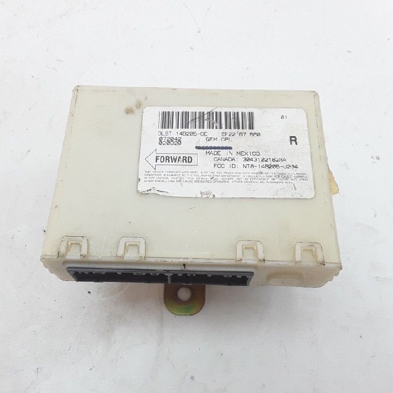 COMPUTER DIVERSEN Mazda Tribute (|3L8T14B205|EF2267560|), Gebruikt, Mazda