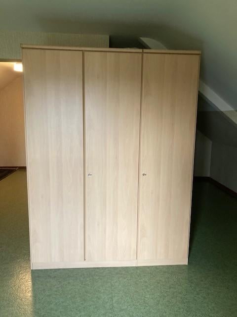 mooie kleerkast in bleke grenen. Zo goed als niet gebruikt, Huis en Inrichting, Ophalen, 100 tot 150 cm, 75 cm of meer, 100 tot 150 cm