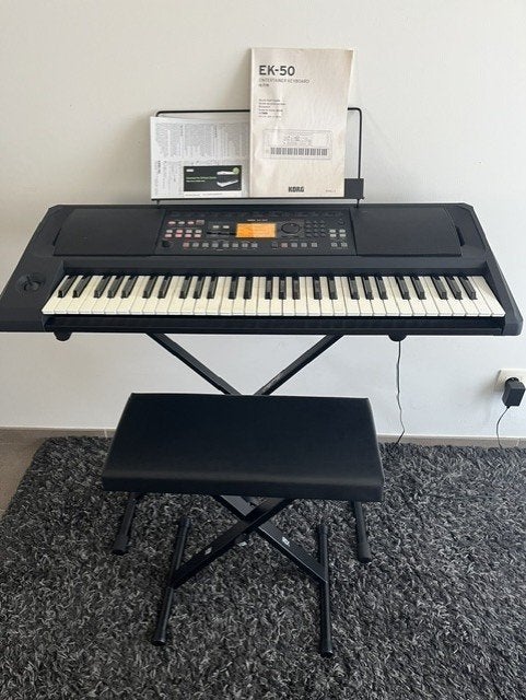Korg EK-50 Limitless met standaard en kruk, Ophalen, 61 toetsen, Korg, Zo goed als nieuw