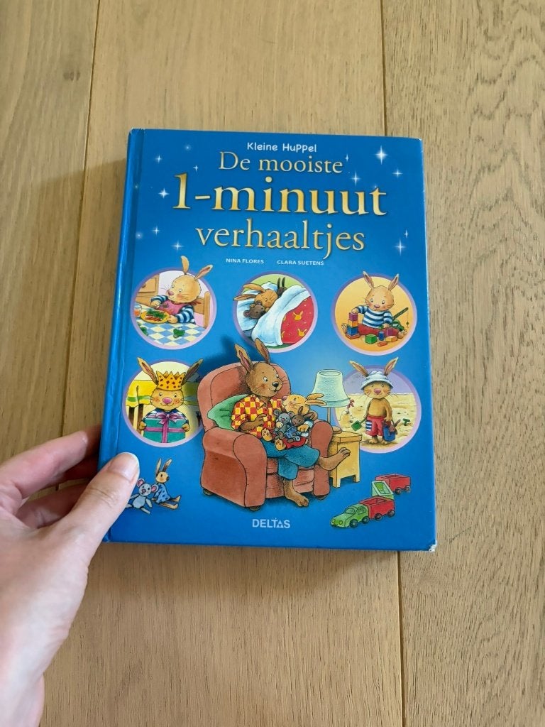 Boek Kleine Huppel - de mooiste 1-minuut verhaaltjes, Boeken, Ophalen of Verzenden, Zo goed als nieuw, 2 tot 3 jaar