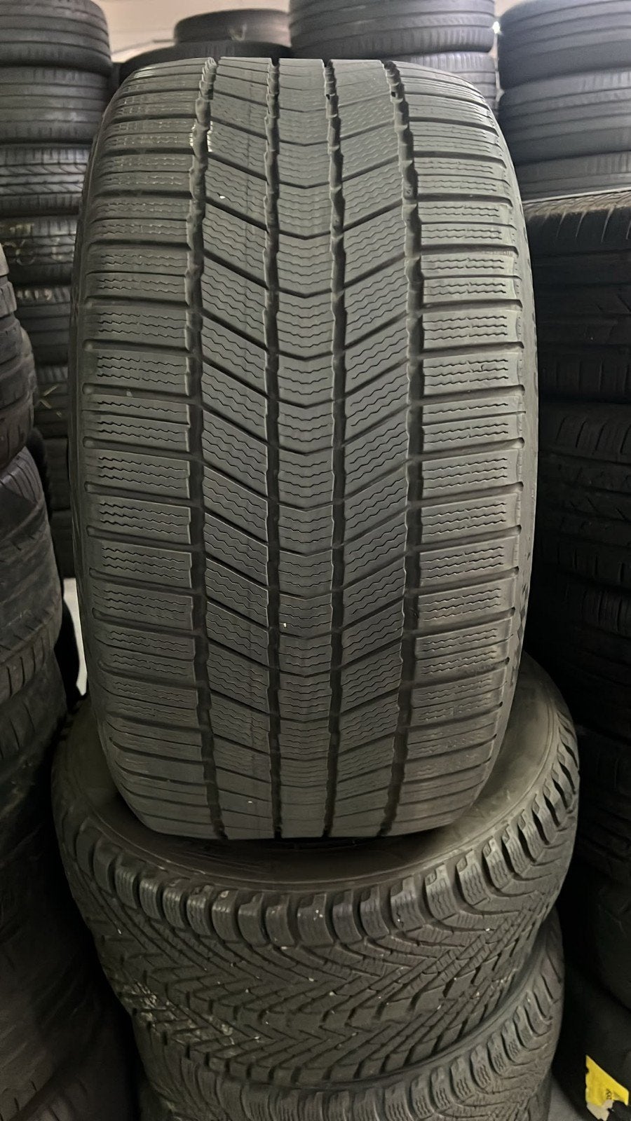 3153022 215 30 r22 315/30/22 continental avec montage