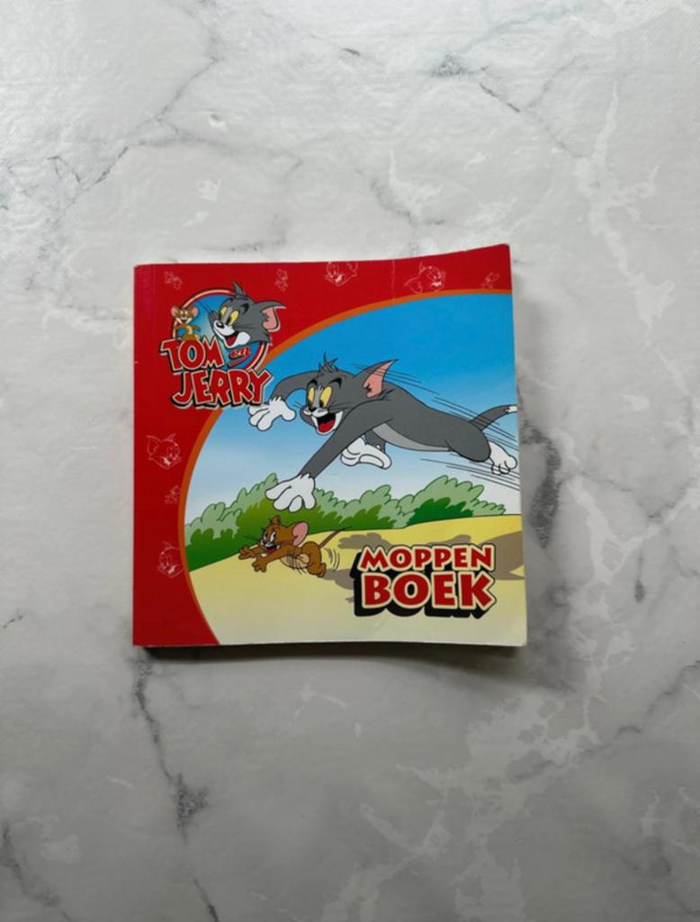 Tom en Jerry moppenboek, Boeken, Ophalen of Verzenden, Zo goed als nieuw, Overige onderwerpen, Geschikt voor kinderen