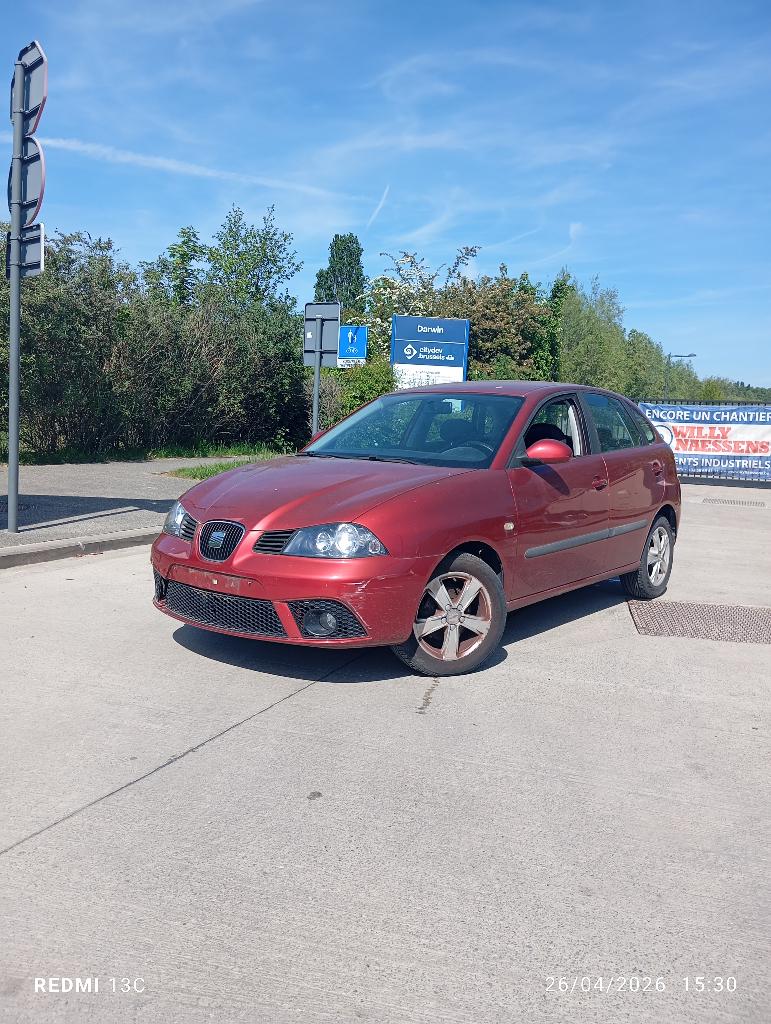 Seat Ibiza automaat 2007, 74000km, 1.4 benzine, Auto's, Seat, Automaat, Stof, Zwart, 4 cilinders