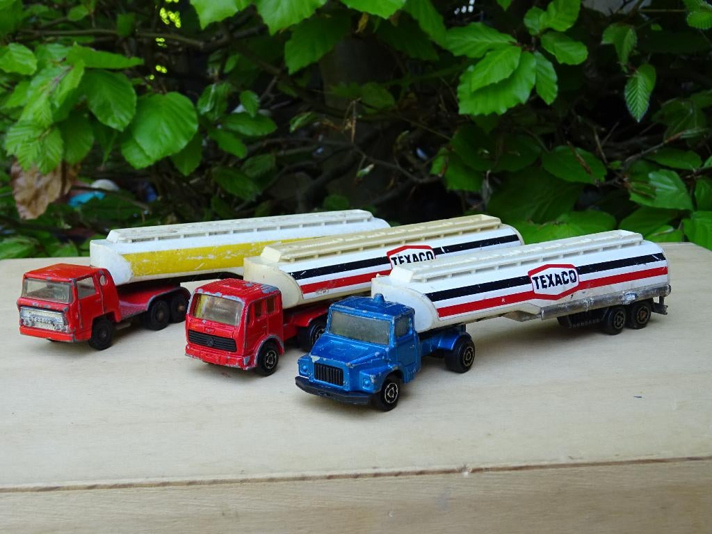 Lot 3 de anciens camions-citernes Texaco /Agip - Majorette, Enlèvement ou Envoi, Utilisé, Bus ou Camion