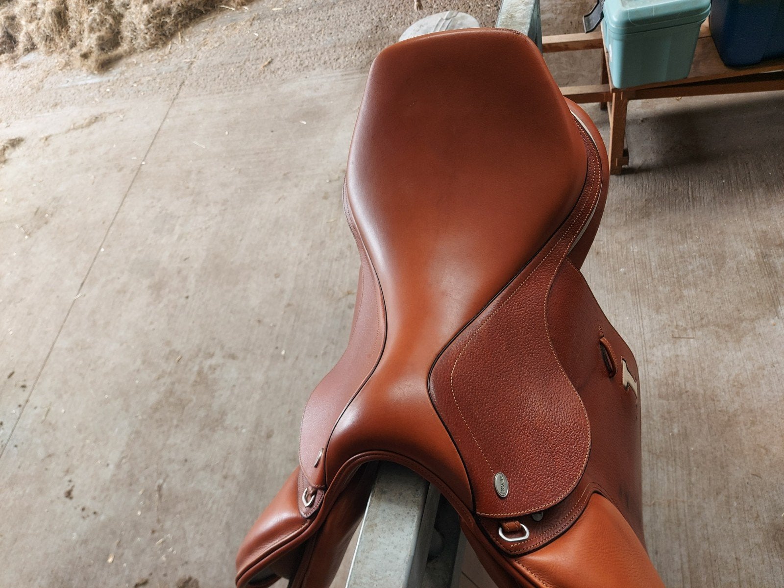 Prachtig ikonic elite springzadel, Animaux & Accessoires, Chevaux & Poneys | Selles, Enlèvement